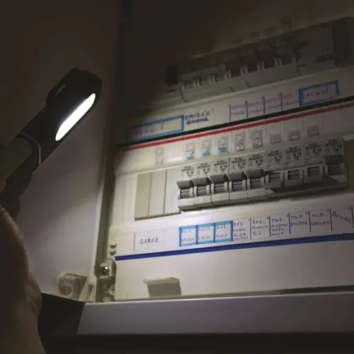 EMOS P4537 330лм 1200 мА•г Лiхтар LED
